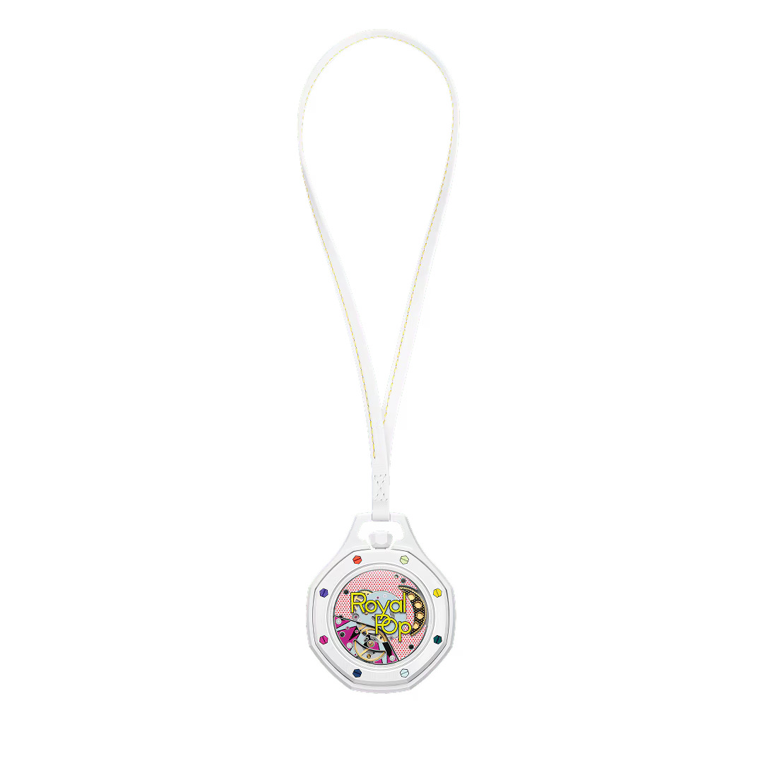 Макросъёмка циферблата AP × Swatch с фактурой Tapisserie